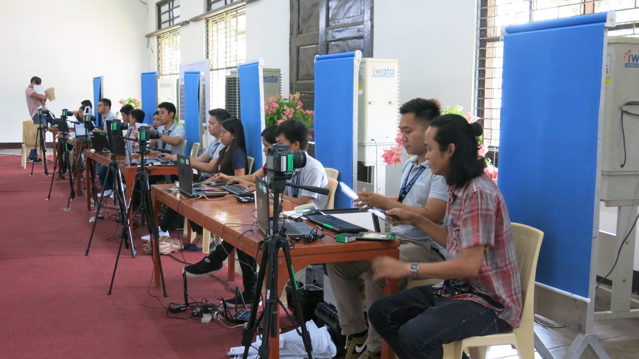 Dfas Passport On Wheels Comes To Uplb 5750